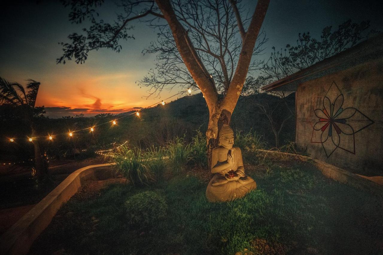 Hotel Alaya Yoga & Surf & Retreat Playa Venao Esterno foto
